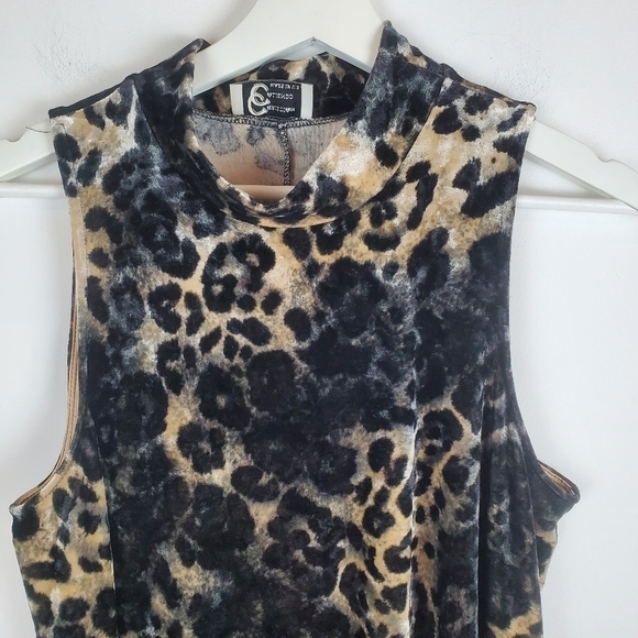 CHRISTIAN Caliendo Large Mockneck Cheetah Sleeveless Mini Dress - Picture 7 of 7